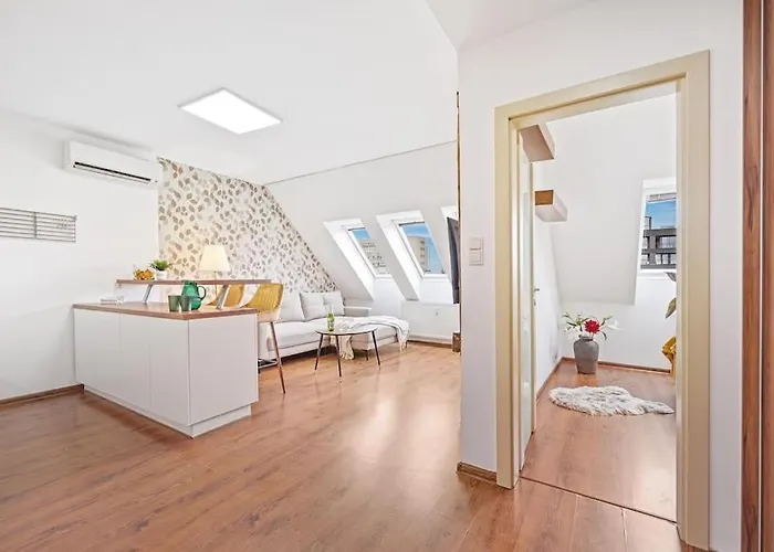 Apartment V Centre S Vyhladom Na Hrad A Parkovanim Bratislava