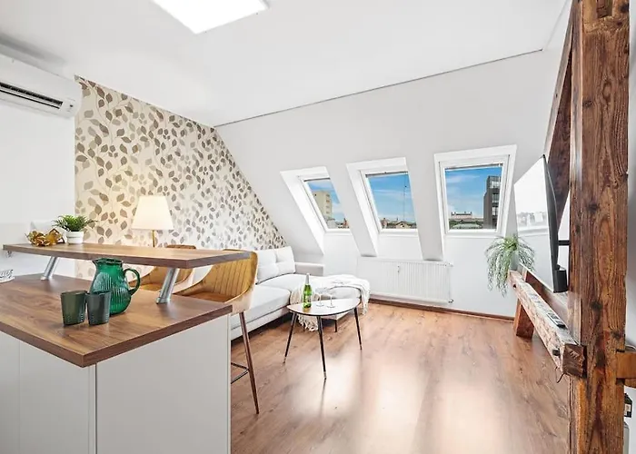 Apartment V Centre S Vyhladom Na Hrad A Parkovanim *