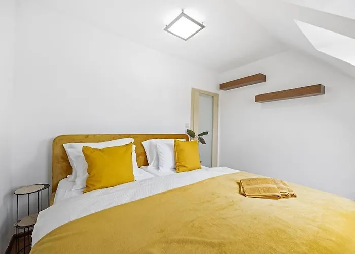 Apartment V Centre S Vyhladom Na Hrad A Parkovanim