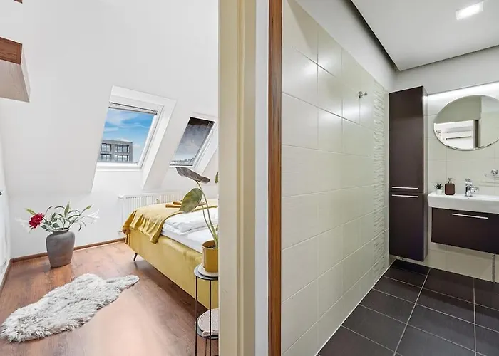 Apartment V Centre S Vyhladom Na Hrad A Parkovanim Bratislava