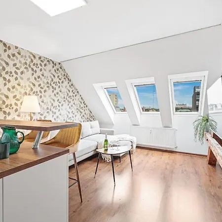 公寓 V Centre S Vyhladom Na Hrad A Parkovanim *